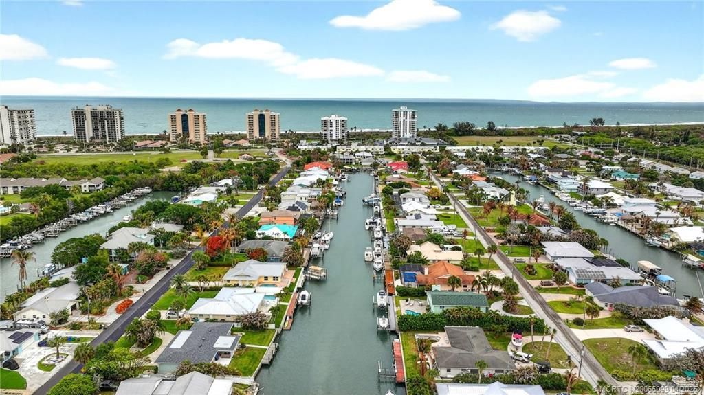 276 Bermuda Beach Drive, Hutchinson Island, FL 34949 Photo