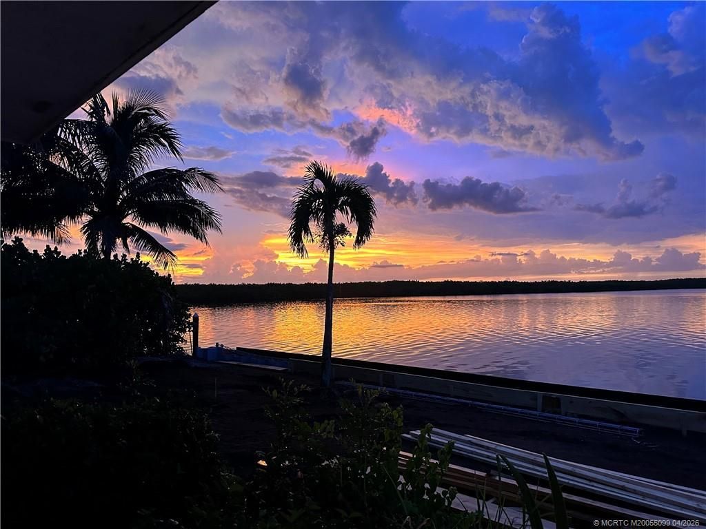 276 Bermuda Beach Drive, Hutchinson Island, FL 34949 Photo