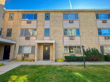 7019 N Ridge Boulevard, Unit 3D, Chicago, IL 60645