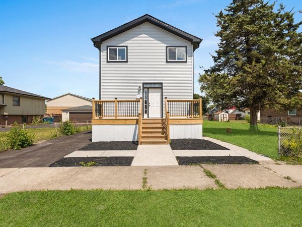 15355 7th Avenue, Phoenix, IL 60426