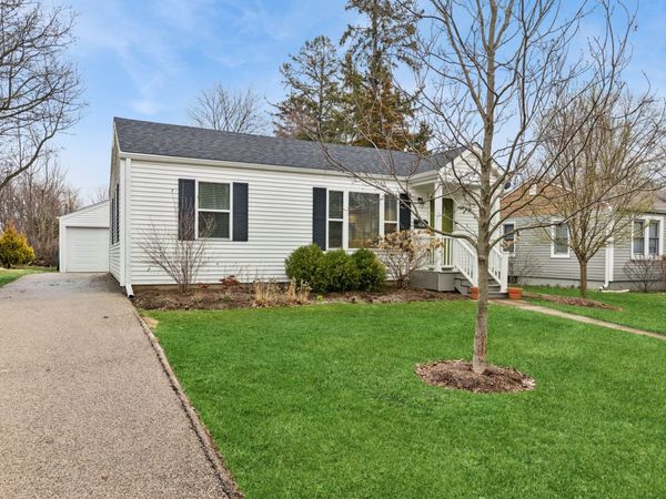 207 Glen Avenue , Crystal Lake, IL 60014