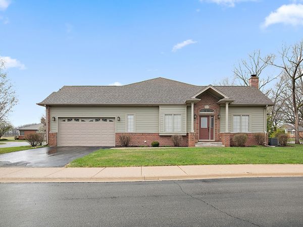 738 River Place Drive, Bourbonnais, IL 60914