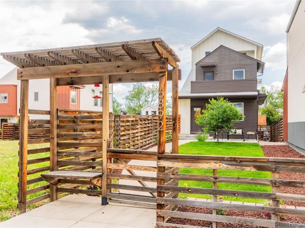 6892 Juniper Court , Arvada, CO 80007