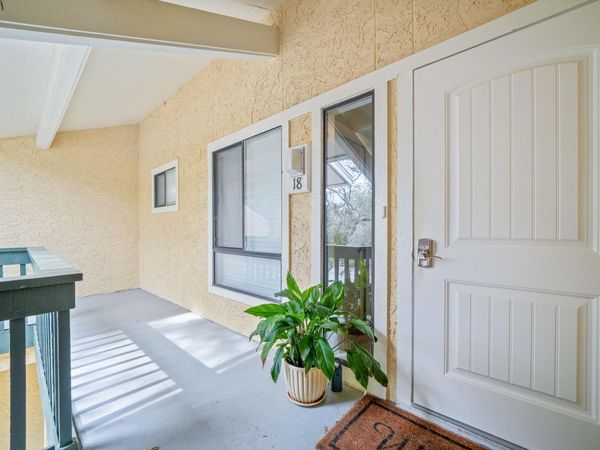 300 Yacht Club Drive, UNIT 18, Niceville, FL 32578