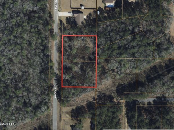 208 Daisey Avenue, Hattiesburg, MS 39402