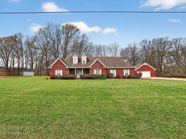 4669 Dixie Lynn Drive, Southaven, MS 38671