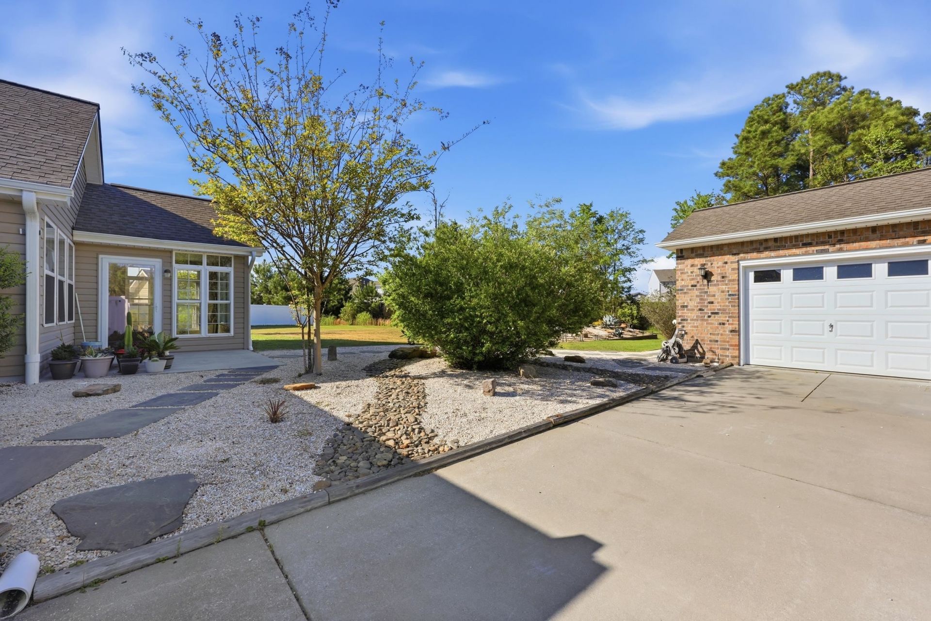 285 Camrose Way  Photo 23