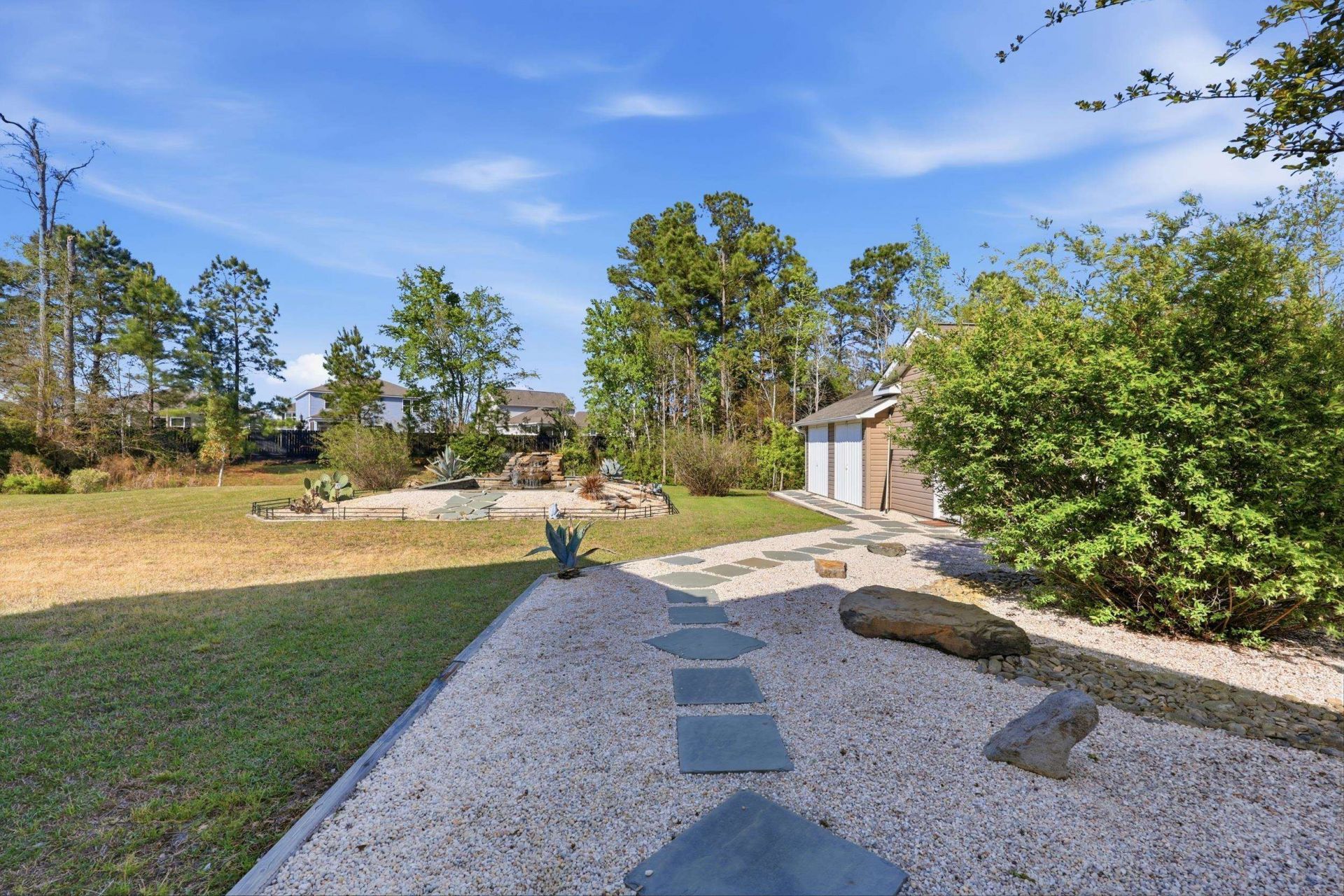 285 Camrose Way  Photo 25