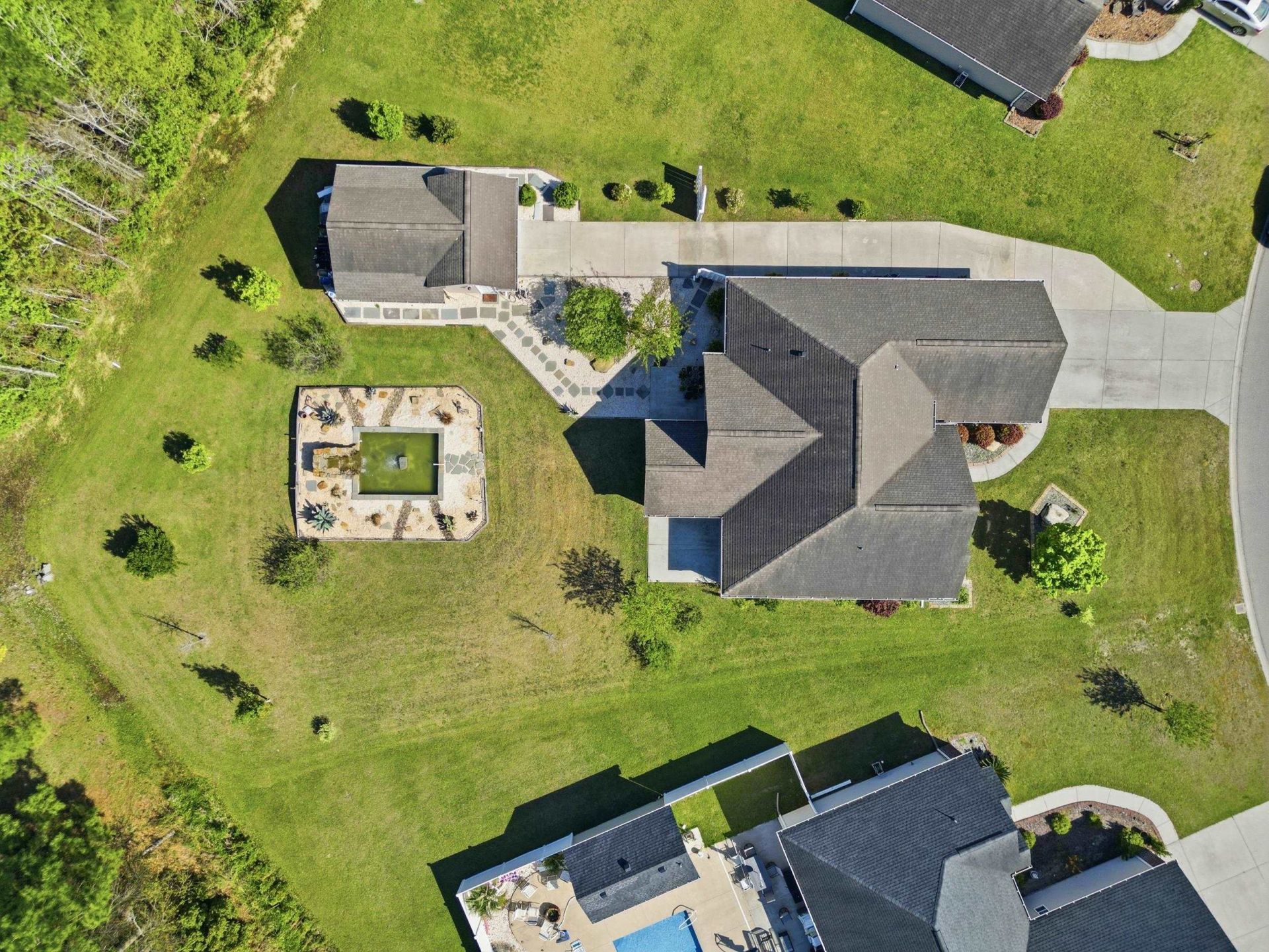 285 Camrose Way  Photo 29