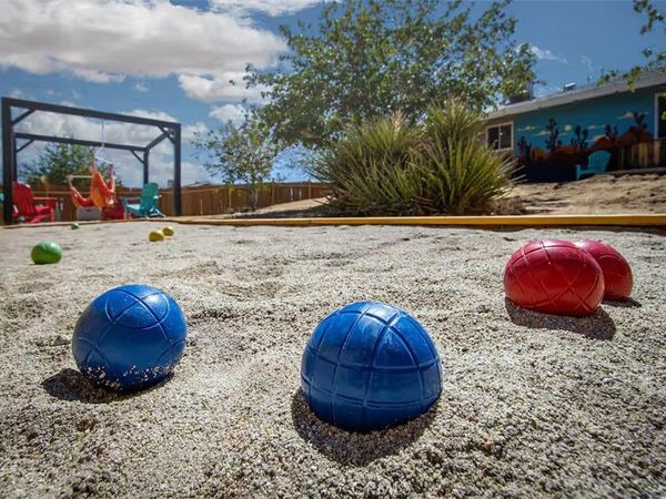 60206 Latham, Joshua Tree, CA 92252