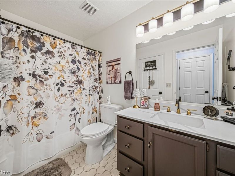 154 Nantucket Circle, Painesville Township, OH 44077 Photo 12