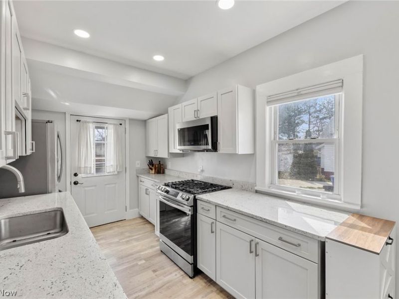 3451 W 137th Street , Cleveland, OH 44111 Photo 12