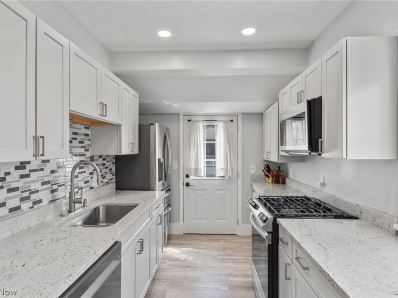 3451 W 137th Street , Cleveland, OH 44111 Photo 15