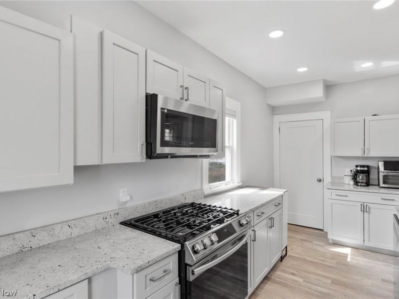 3451 W 137th Street , Cleveland, OH 44111 Photo 16