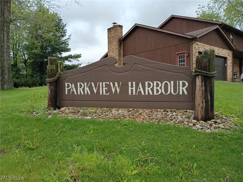 3106 Parkview Street NW, Canton, OH 44708 Photo 2