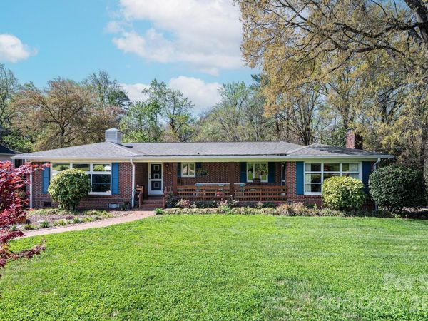 145 21st Avenue NW, Hickory, NC 28601