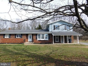 231 MOREA ROAD, FRACKVILLE, PA 17931