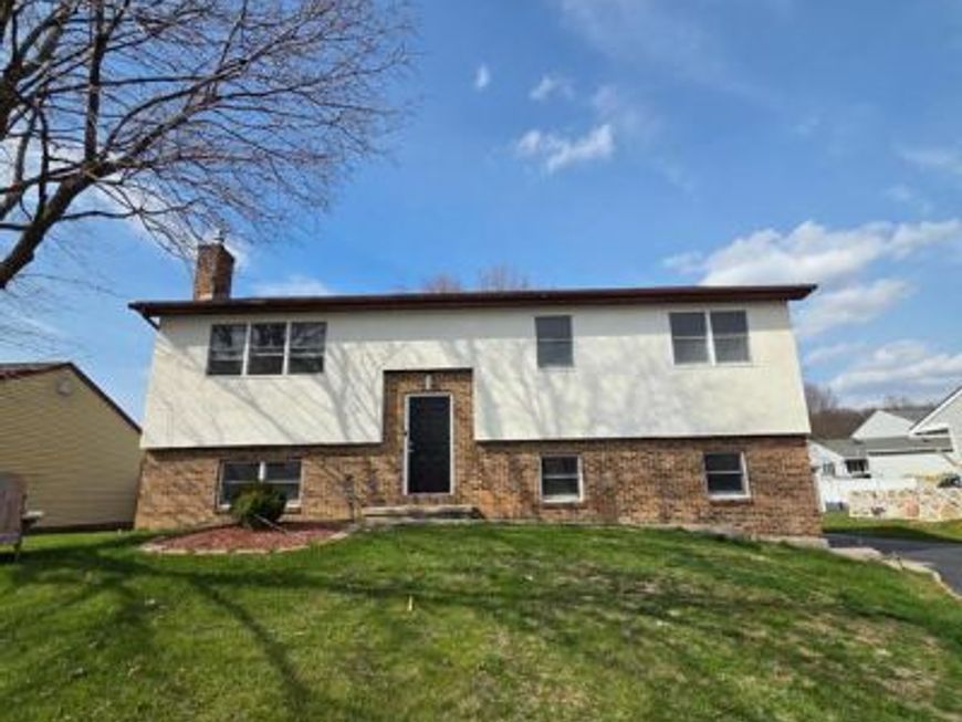 908 Blue Gate Lane, Sinking Spring, PA 19608 Main Photo