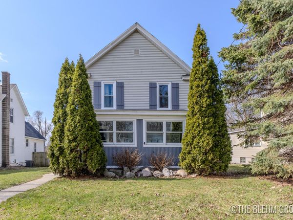 727 Emerald Avenue NE, Grand Rapids, MI 49503