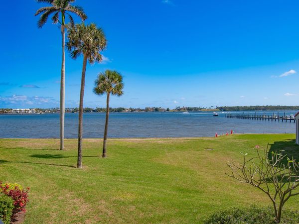 8200 Lakeshore Drive, Unit 2010, Hypoluxo, FL 33462