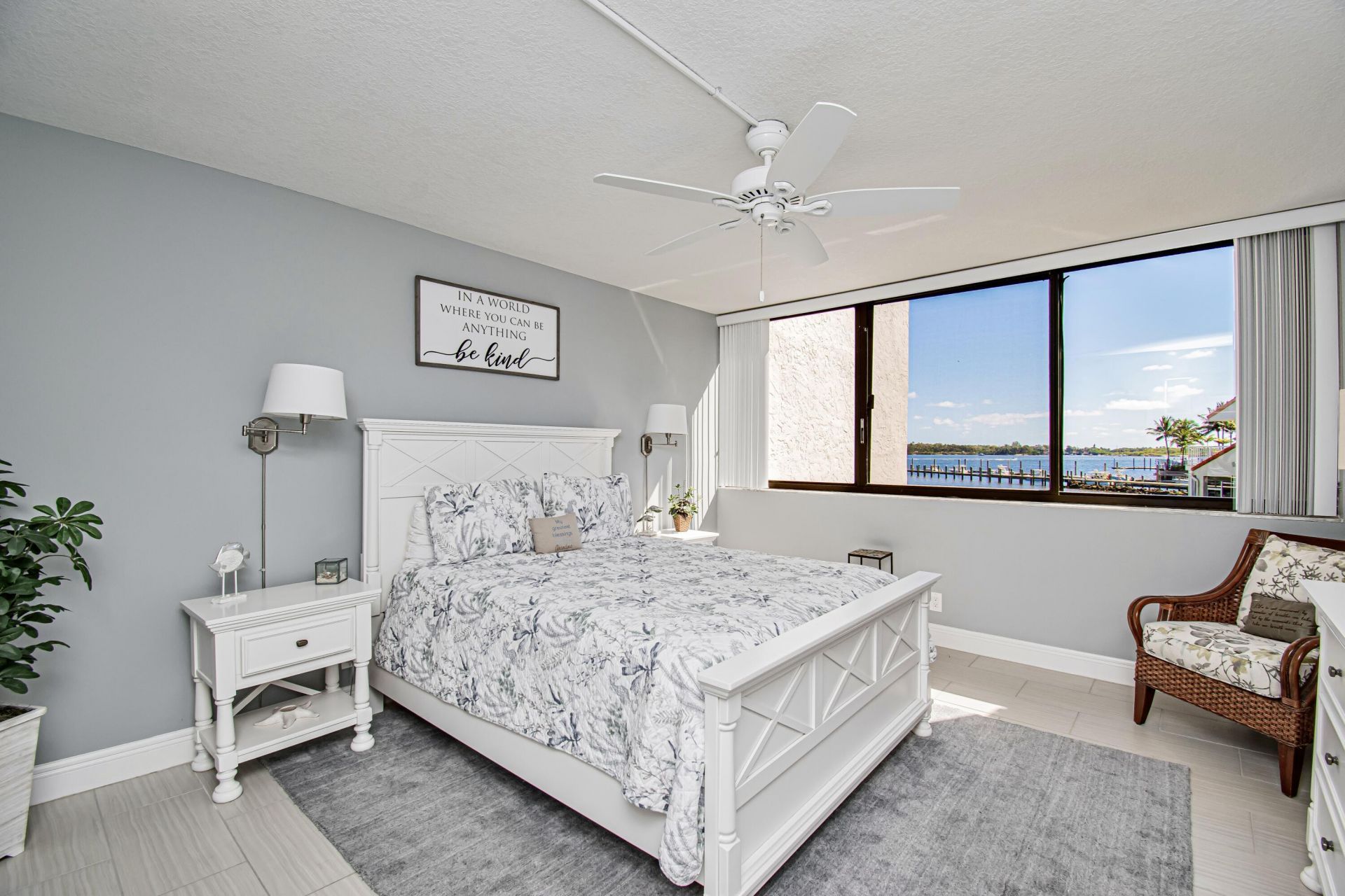 8200 Lakeshore Drive, Unit 2010, Hypoluxo, FL 33462 Photo