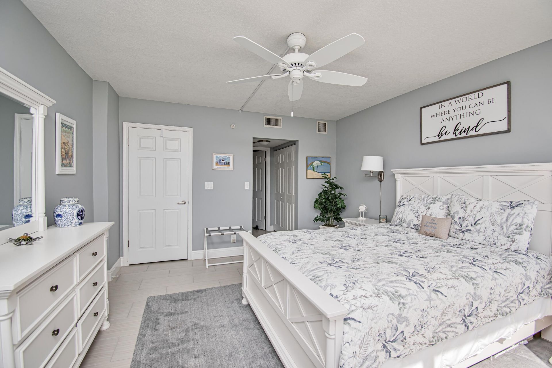 8200 Lakeshore Drive, Unit 2010, Hypoluxo, FL 33462 Photo