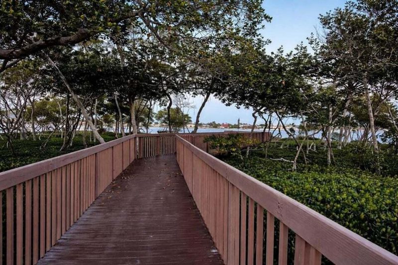 8200 Lakeshore Drive, Unit 2010, Hypoluxo, FL 33462 Photo