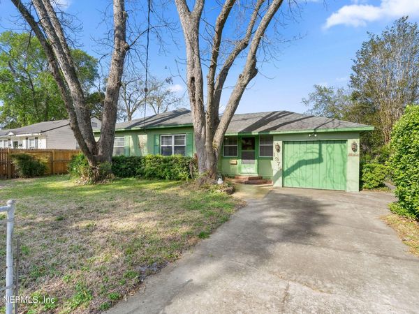 1374 DAKAR Street, Jacksonville, FL 32205