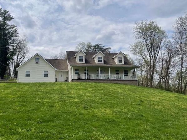 135 Deer Run Road, Huntington, WV 25701