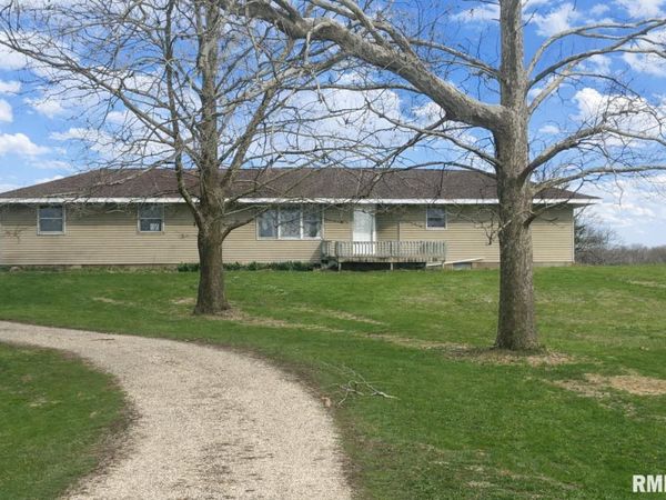 816 N STONE SCHOOL Road, Elmwood, IL 61529