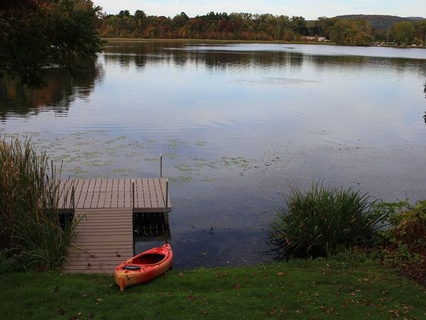 115 Lake Shore Drive, Cheshire, MA 01225