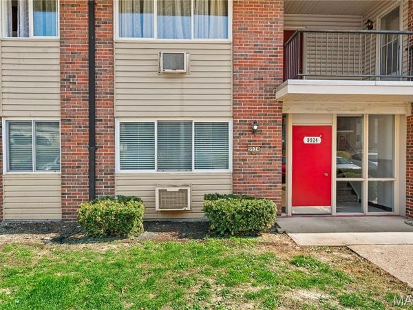 9924 Bunker Hill Drive , Unit A, St Louis, MO 63123