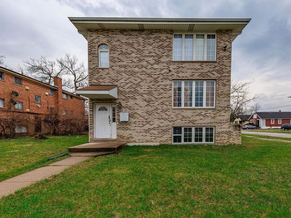 98 W 154th Street, Harvey, IL 60426