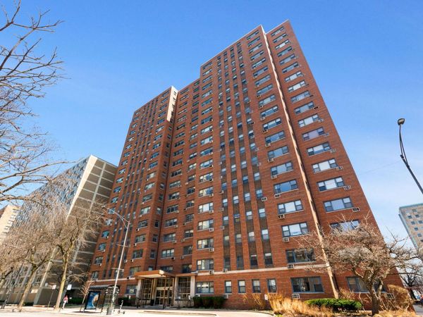 2909 N Sheridan Road , Unit 1104, Chicago, IL 60657