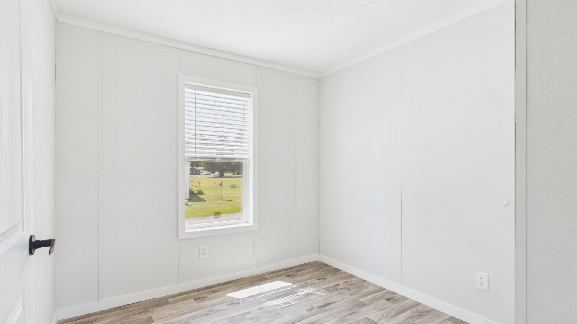 2490 Carolina 311 Photo 12