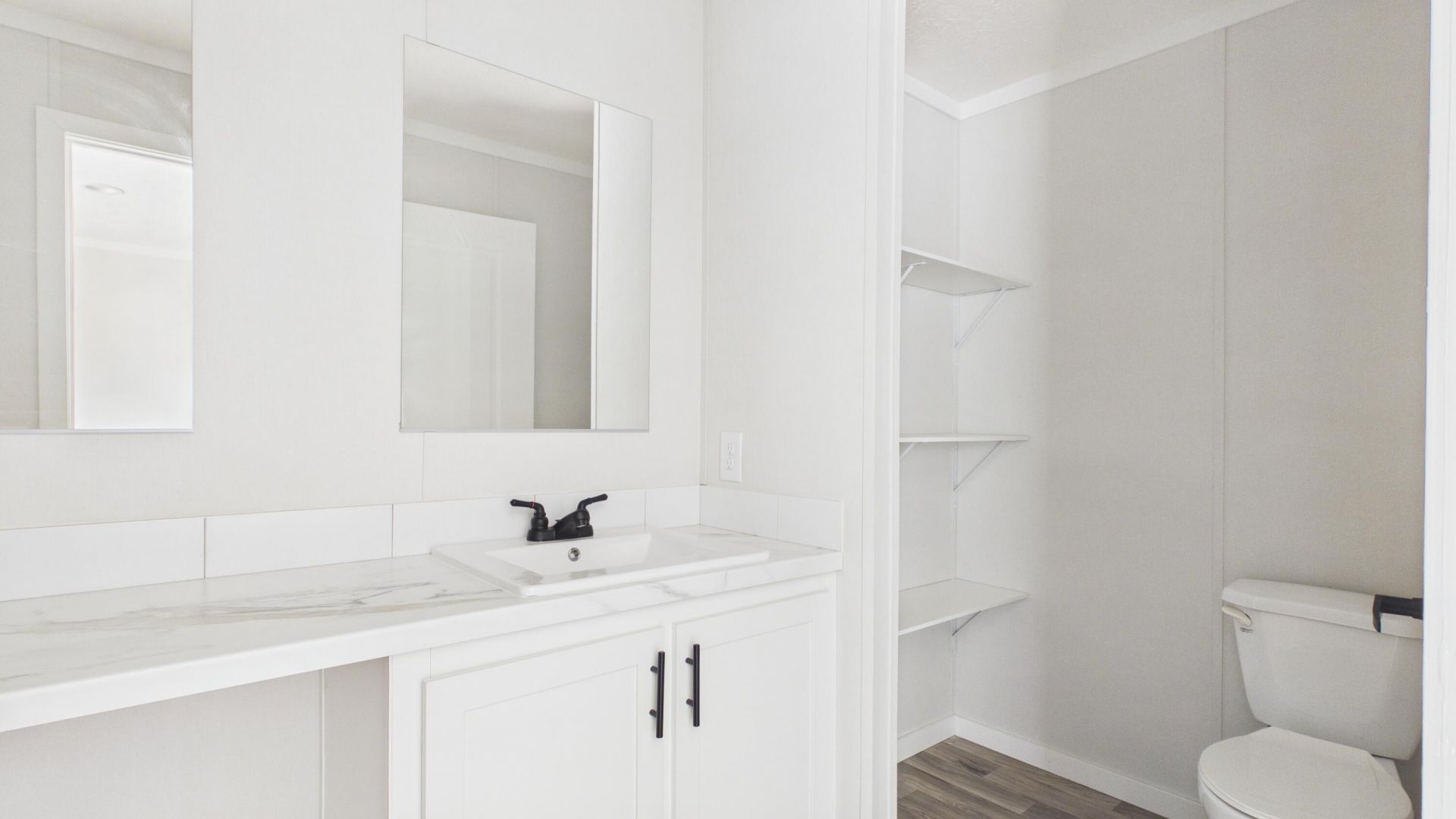 2490 Carolina 311 Photo 18