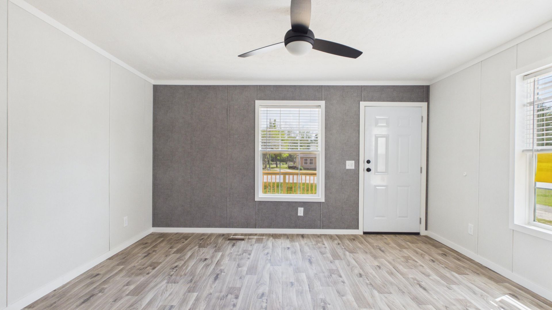 2490 Carolina 311 Photo 5