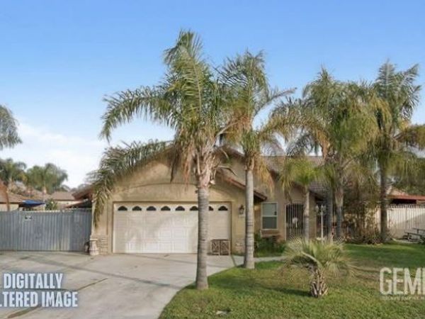 7032 Via Del Mar , Bakersfield, CA 93307