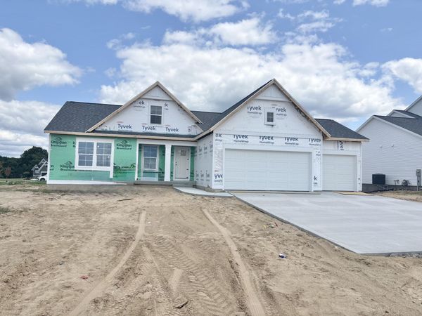 7070 Kettle Dale Avenue SE, Alto, MI 49302