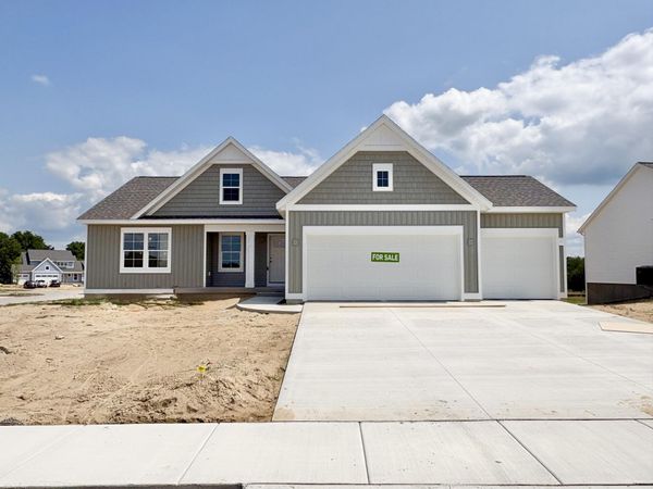 7070 Kettle Dale Avenue SE, Alto, MI 49302