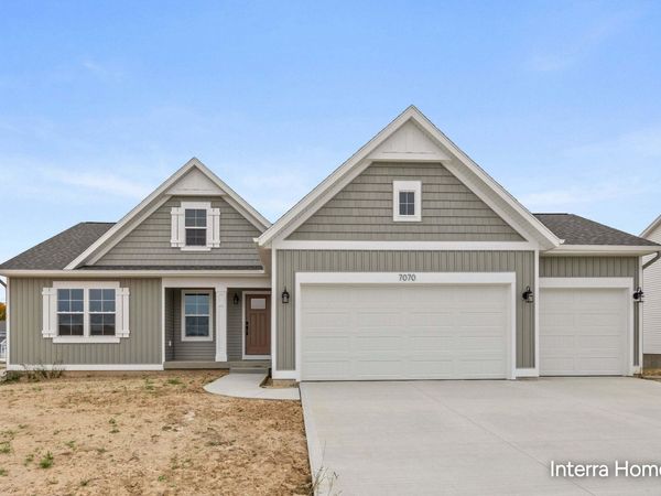 7070 Kettle Dale Avenue SE, Alto, MI 49302