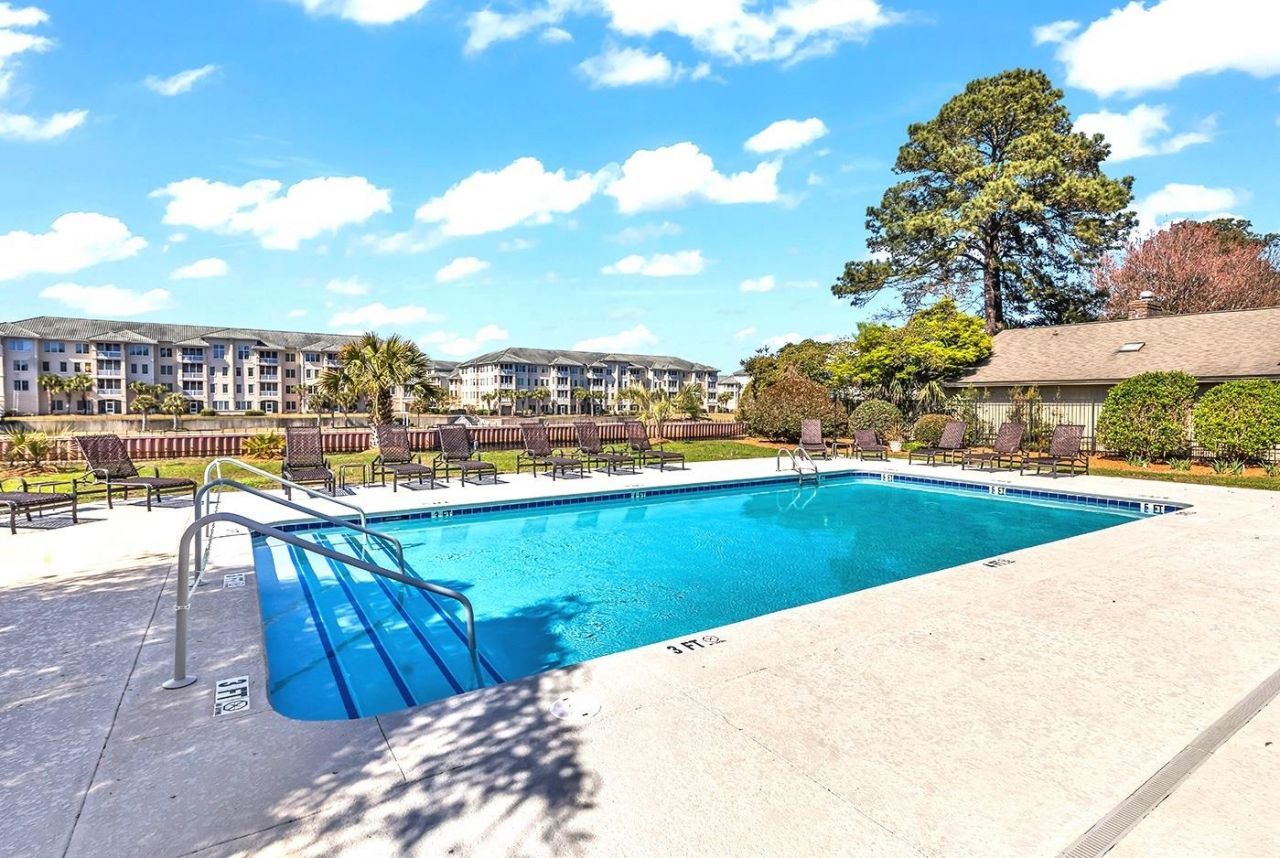 915 Cedarwood Circle  Photo 23