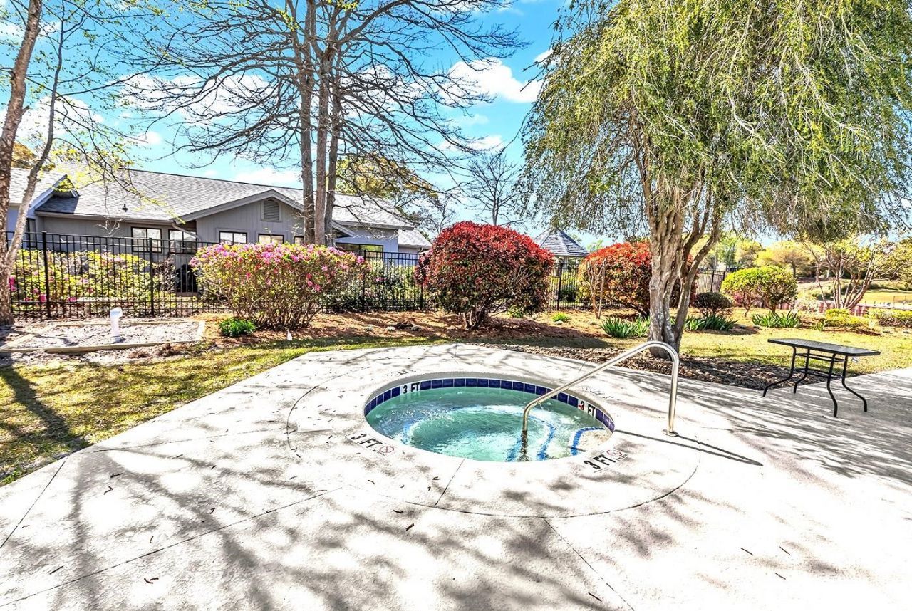 915 Cedarwood Circle  Photo 24