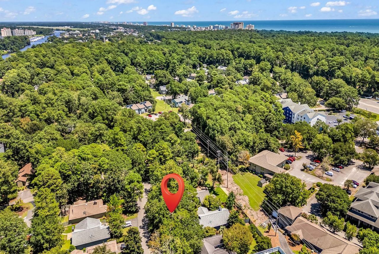 915 Cedarwood Circle  Photo 26