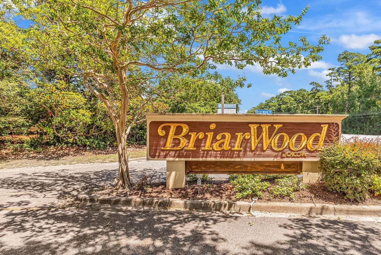 915 Cedarwood Circle  Photo 28