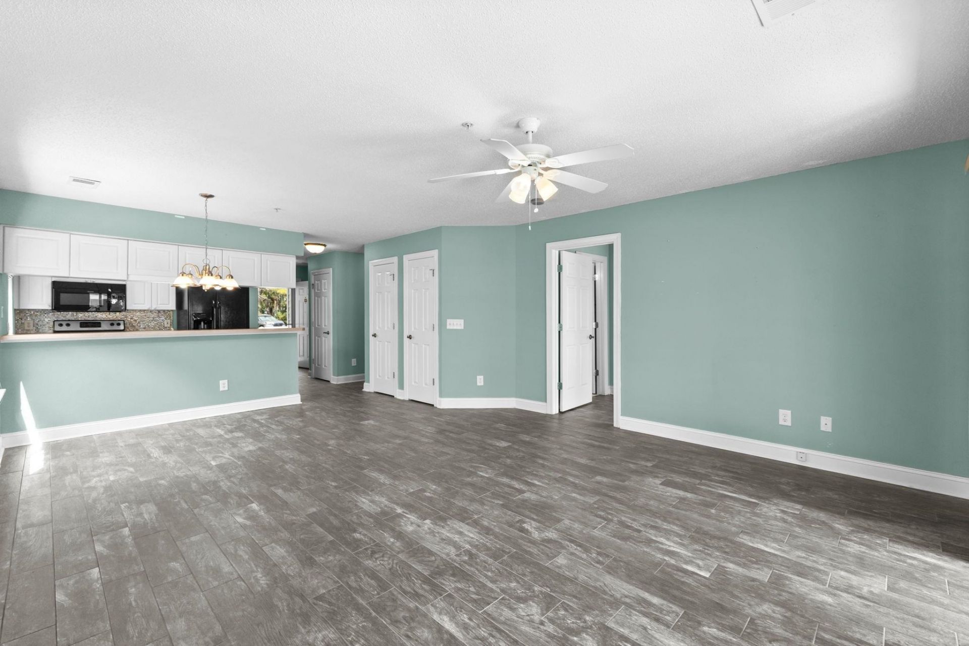 627 Woodmoor Dr.  Photo 14