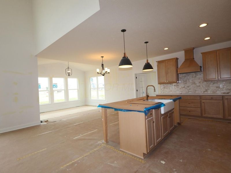 377 Fawn Valley Place, Galena, OH 43021 Photo 2