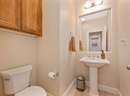 9841 Shanelyn Way, Elk Grove, CA 95757 Photo