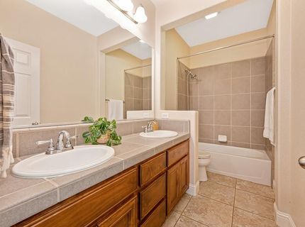 9841 Shanelyn Way, Elk Grove, CA 95757 Photo