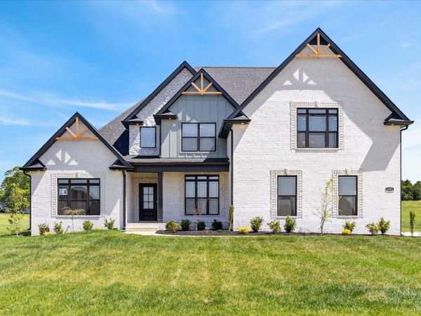 4992 Royal View Way, Clarksville, TN 37040